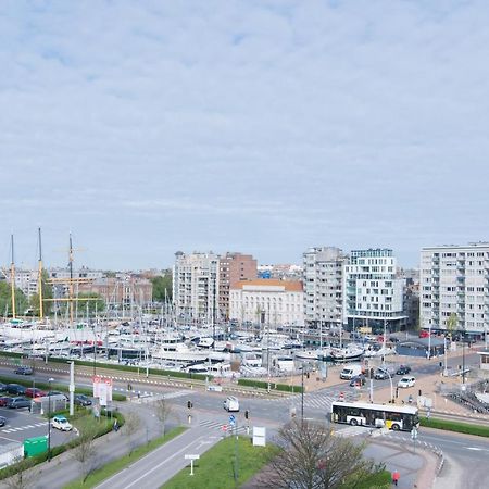 Zongericht Appartement Met Zicht Op De Jachthaven Oostende Bagian luar foto