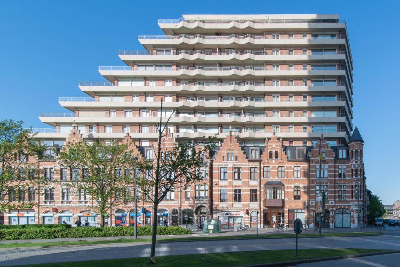 Zongericht Appartement Met Zicht Op De Jachthaven Oostende Bagian luar foto